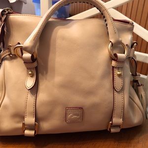 Dooney & Bourke purse. Gently used. Good condition